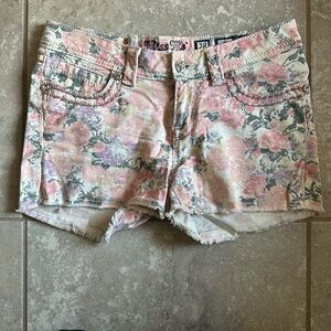 Miss Me Floral Women's Shorts - Pink and Gray